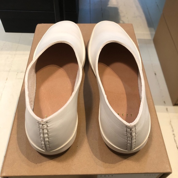 Classic Hand Sewn Ballet Slipper - Picture 4 of 13